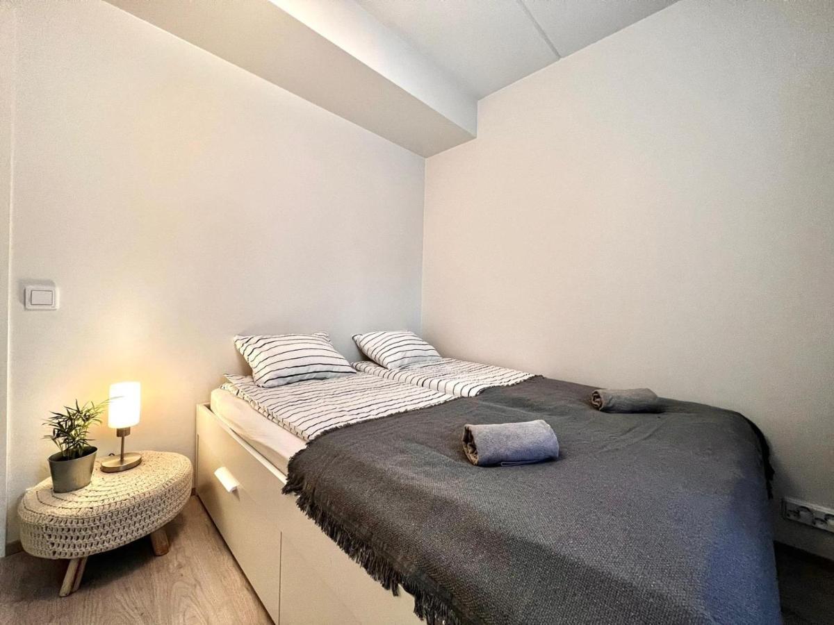 Easy Stay Rooms & Apartments Near Airport Вантаа Экстерьер фото