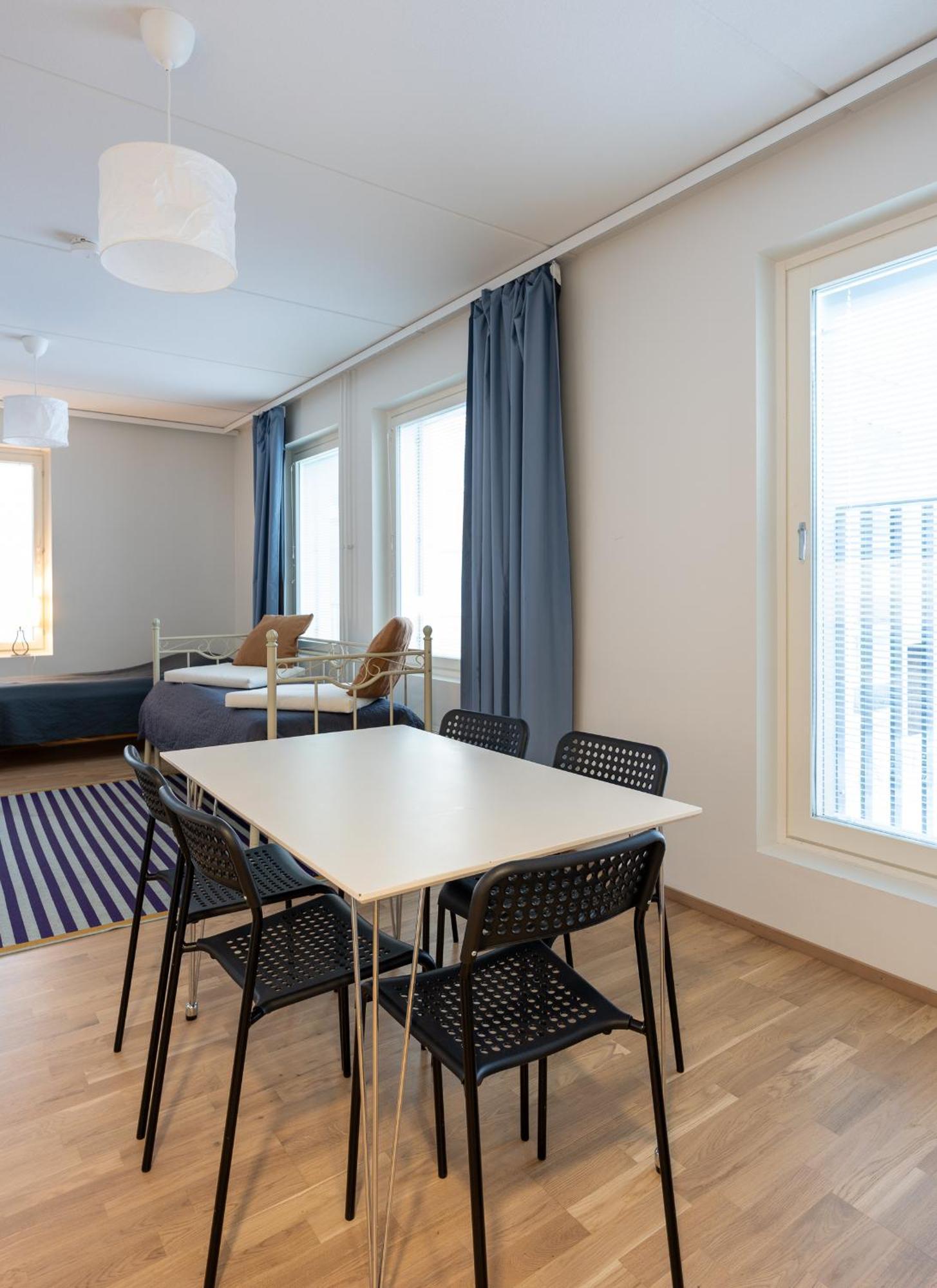 Easy Stay Rooms & Apartments Near Airport Вантаа Экстерьер фото